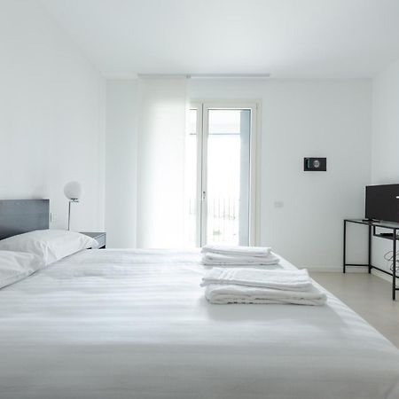 Porta Nuova Bright And Roomy Flat Milan Luaran gambar