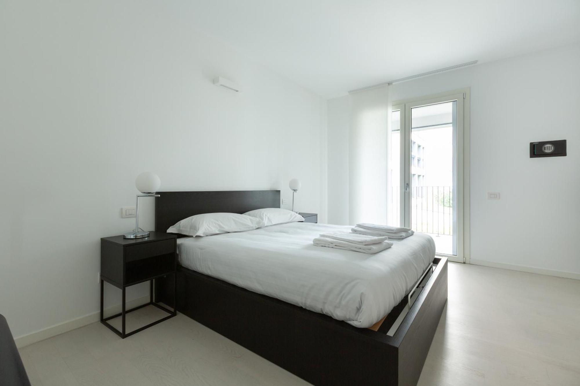 Porta Nuova Bright And Roomy Flat Milan Luaran gambar